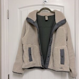 LL Bean hip length jacket. Size Petite Large. Light gray ext and dark gray int.